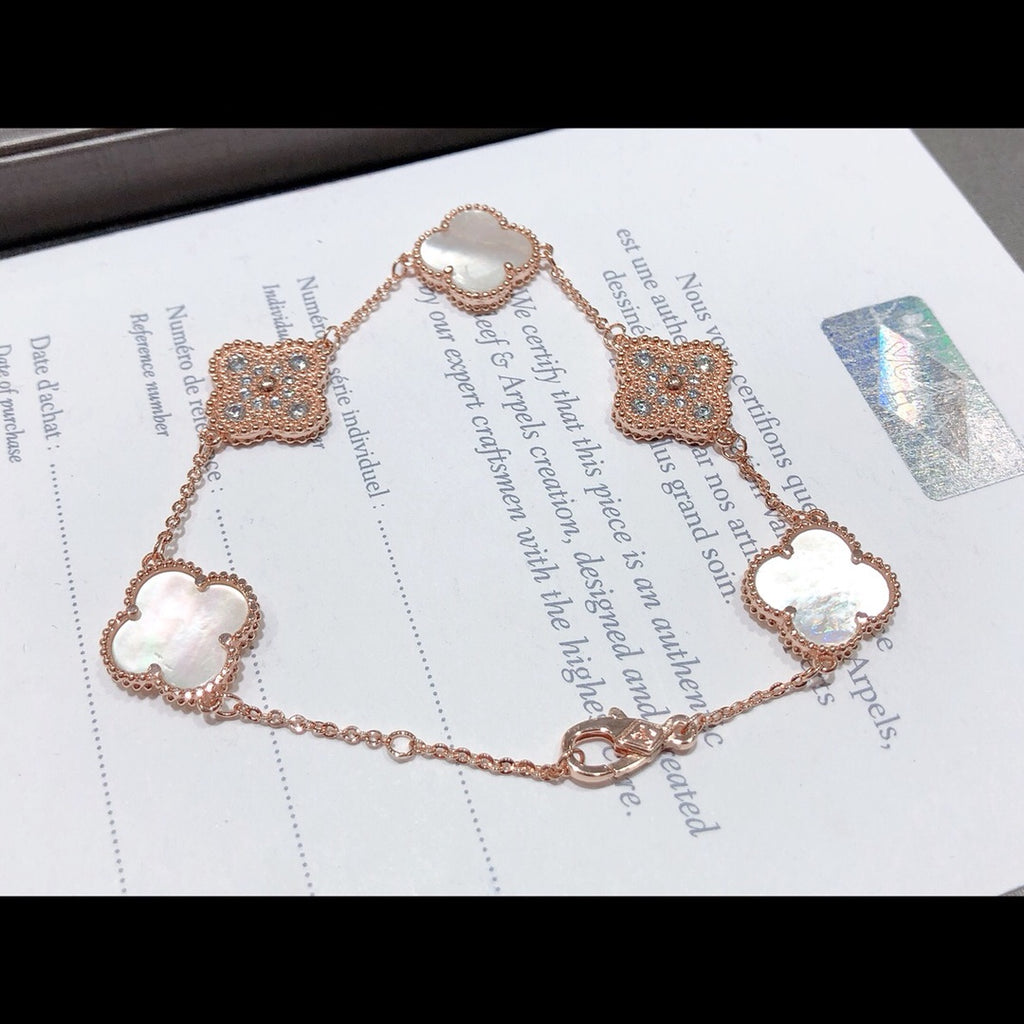 5XVA179K  Popular bracelets 5 flowers normal size1.5cm flower