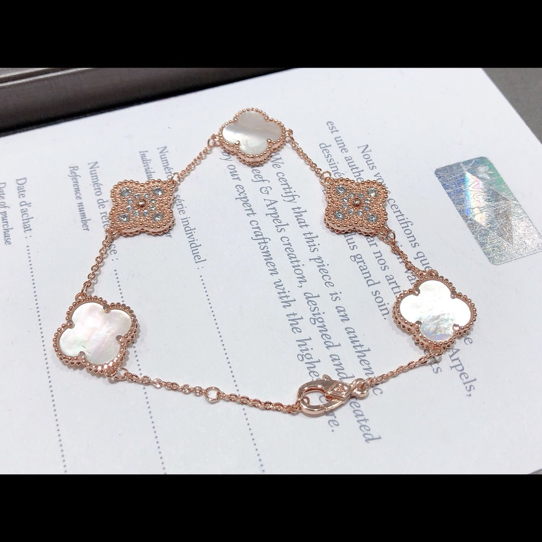 5XVA179K  Popular bracelets 5 flowers normal size1.5cm flower
