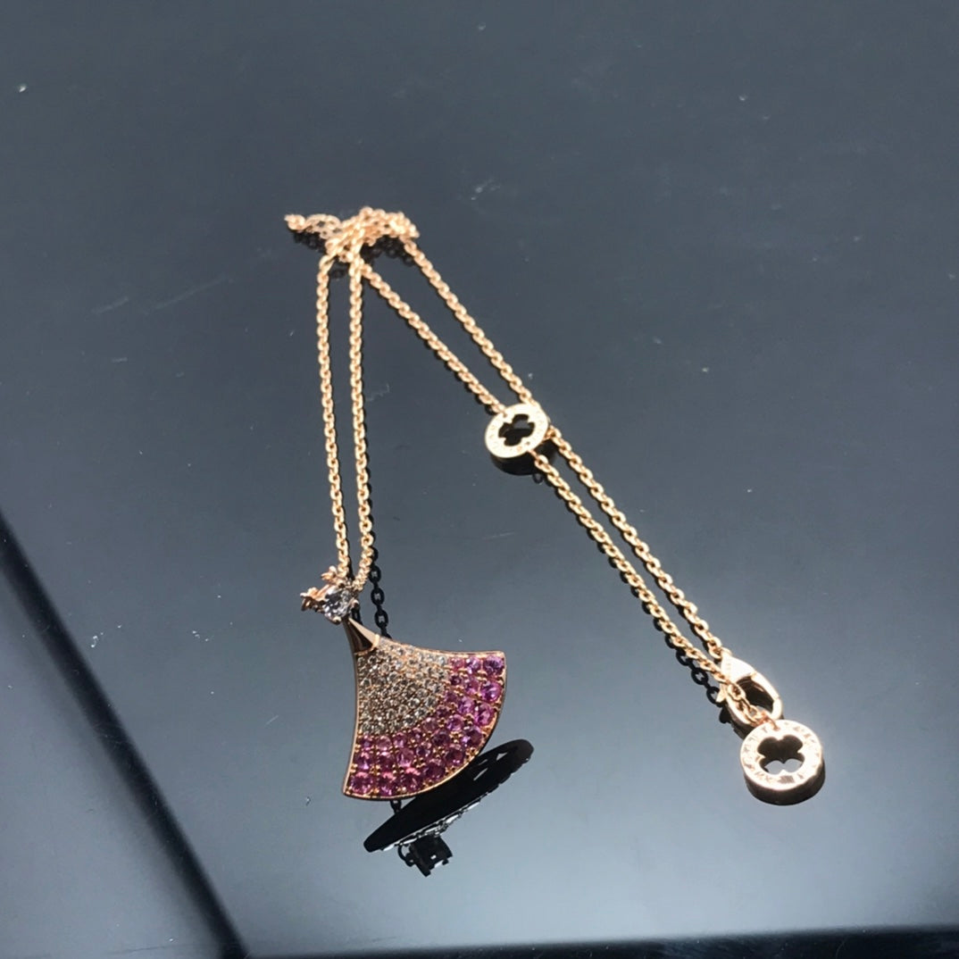 55QS212X Popular Necklace
