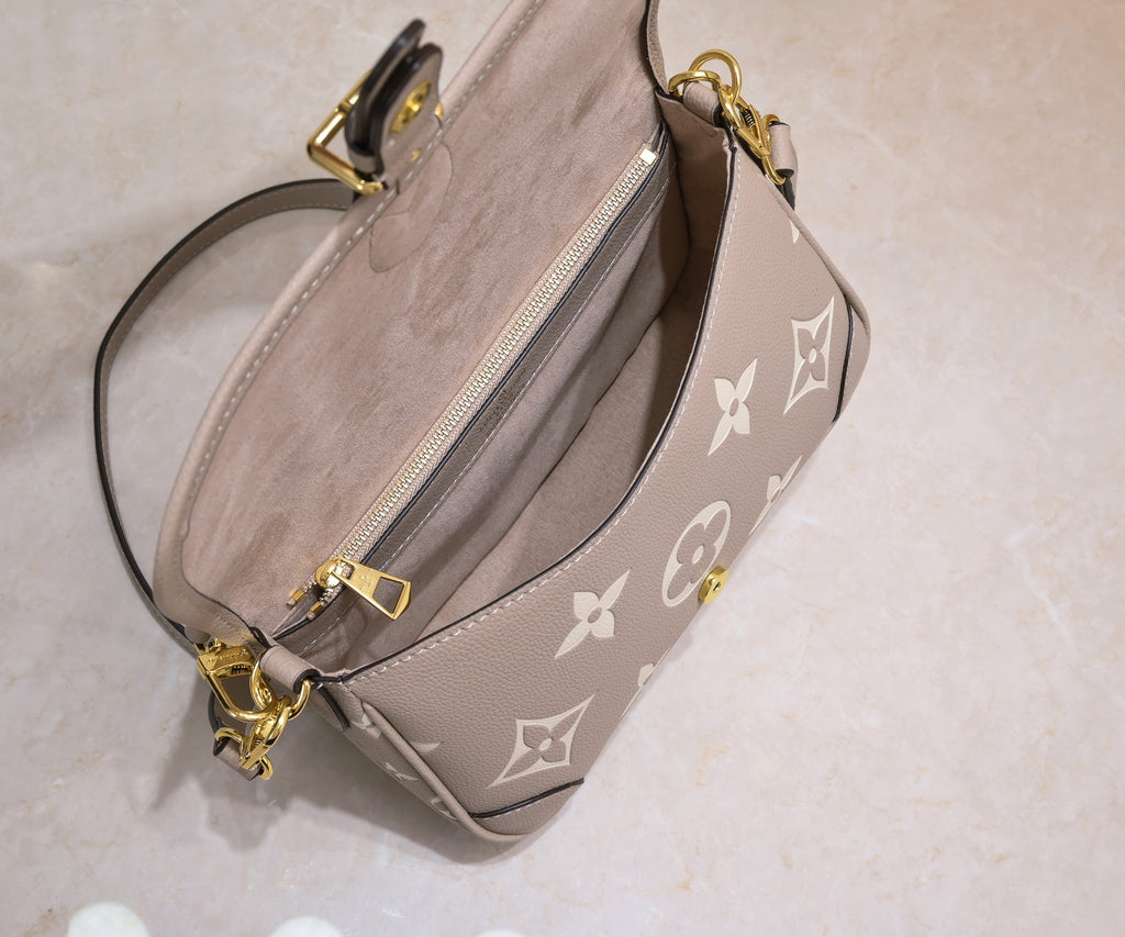136PE40B Popular leather bag
