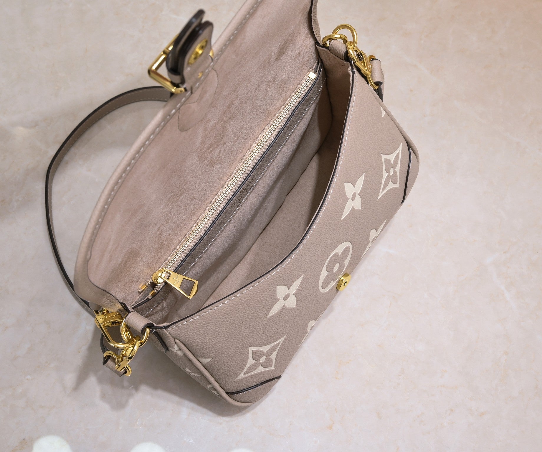 136PE40B Popular leather bag