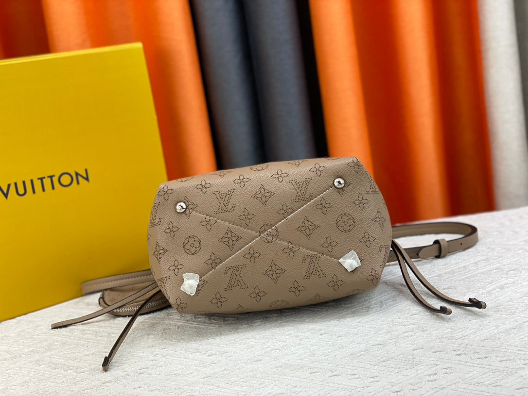 165NE98B Popular   leather bag
