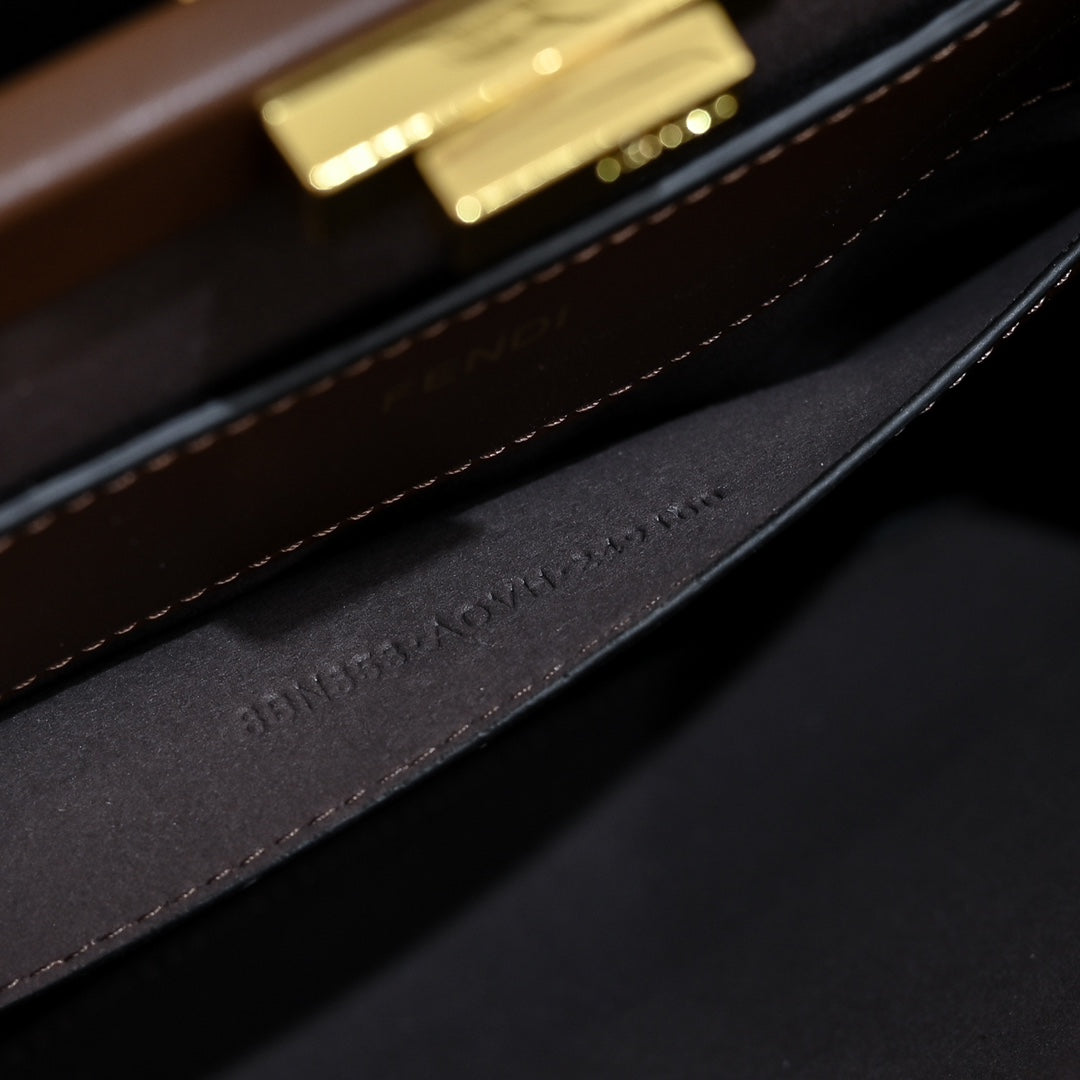 136PF98B Popular leather bag