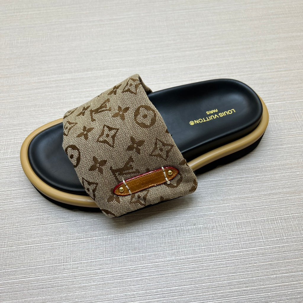 54E100Z Popular slippers Sole thickness 5cm