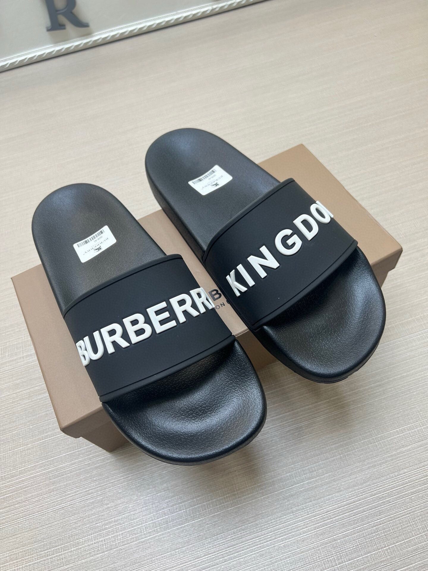 535ZR251Z Popular Slippers