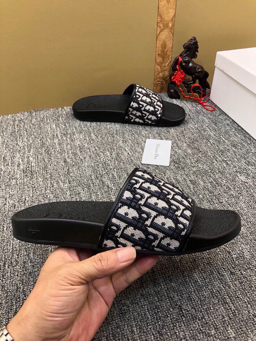 5LD215Z Popular Slippers
