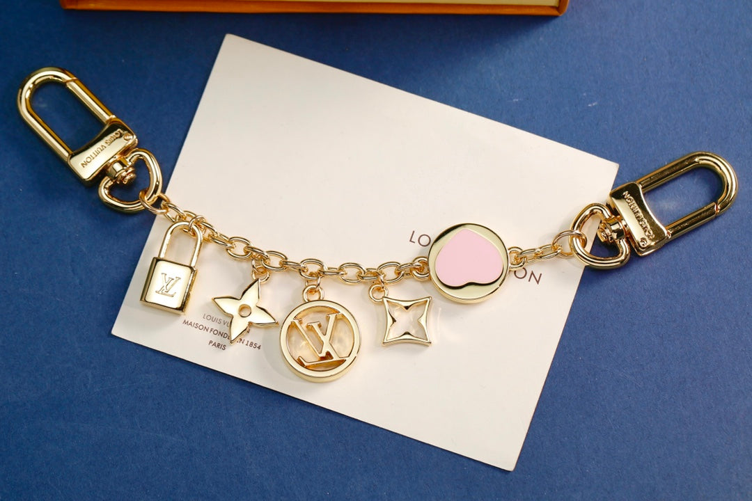 35QE17A Popular bag 's charms accessories