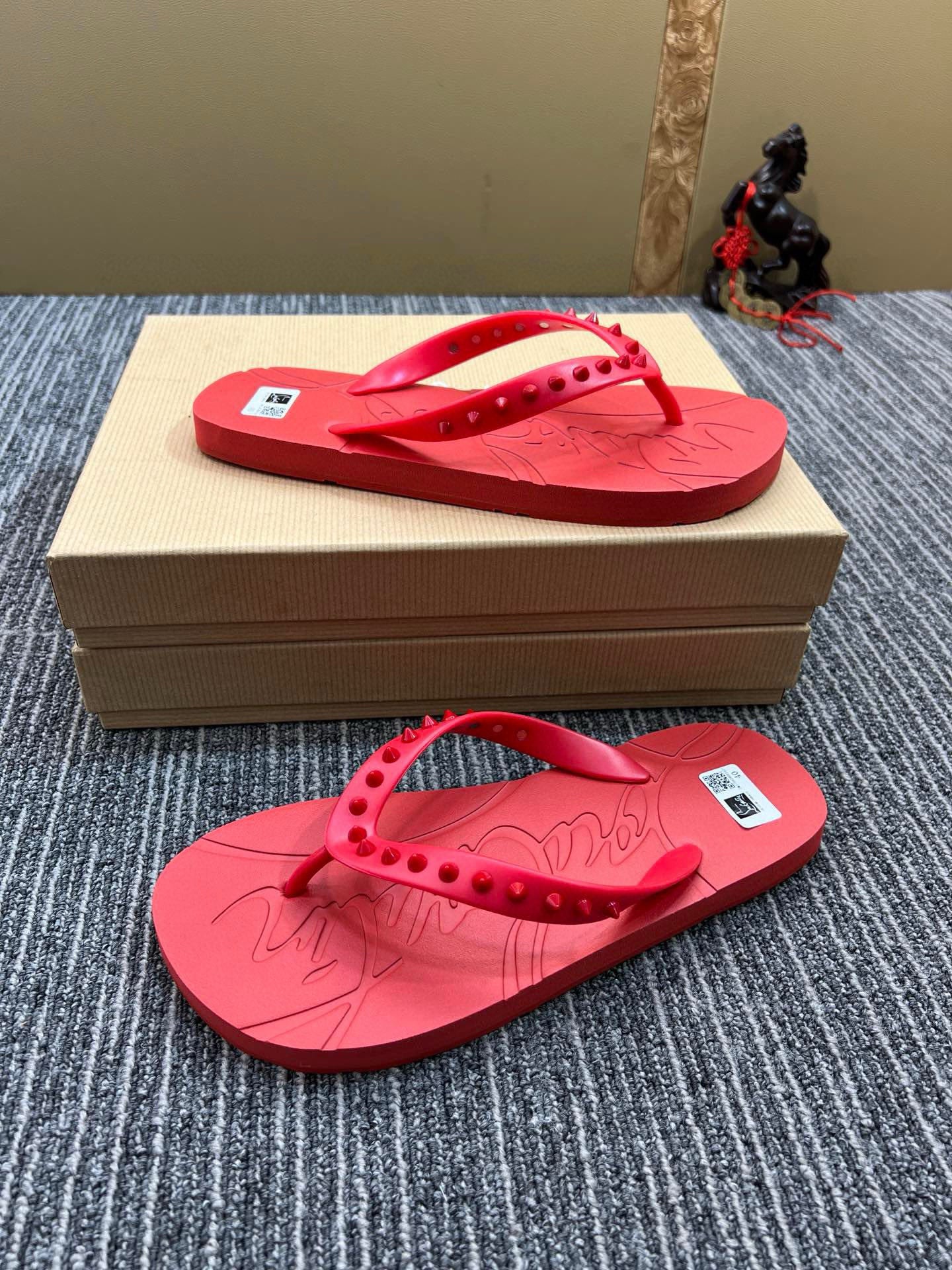 535ZA290Z Popular Slippers