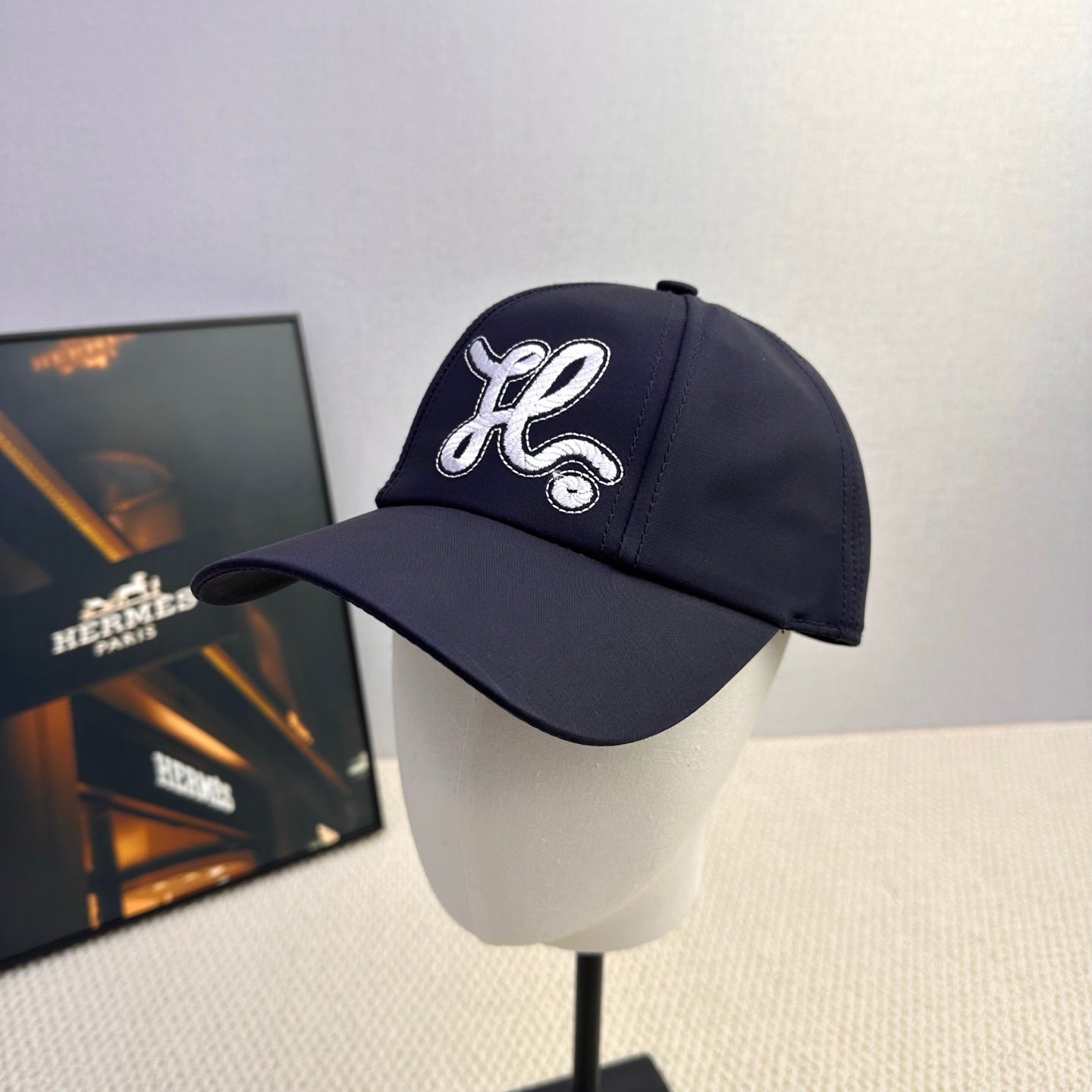 16XH17M Popular hats
