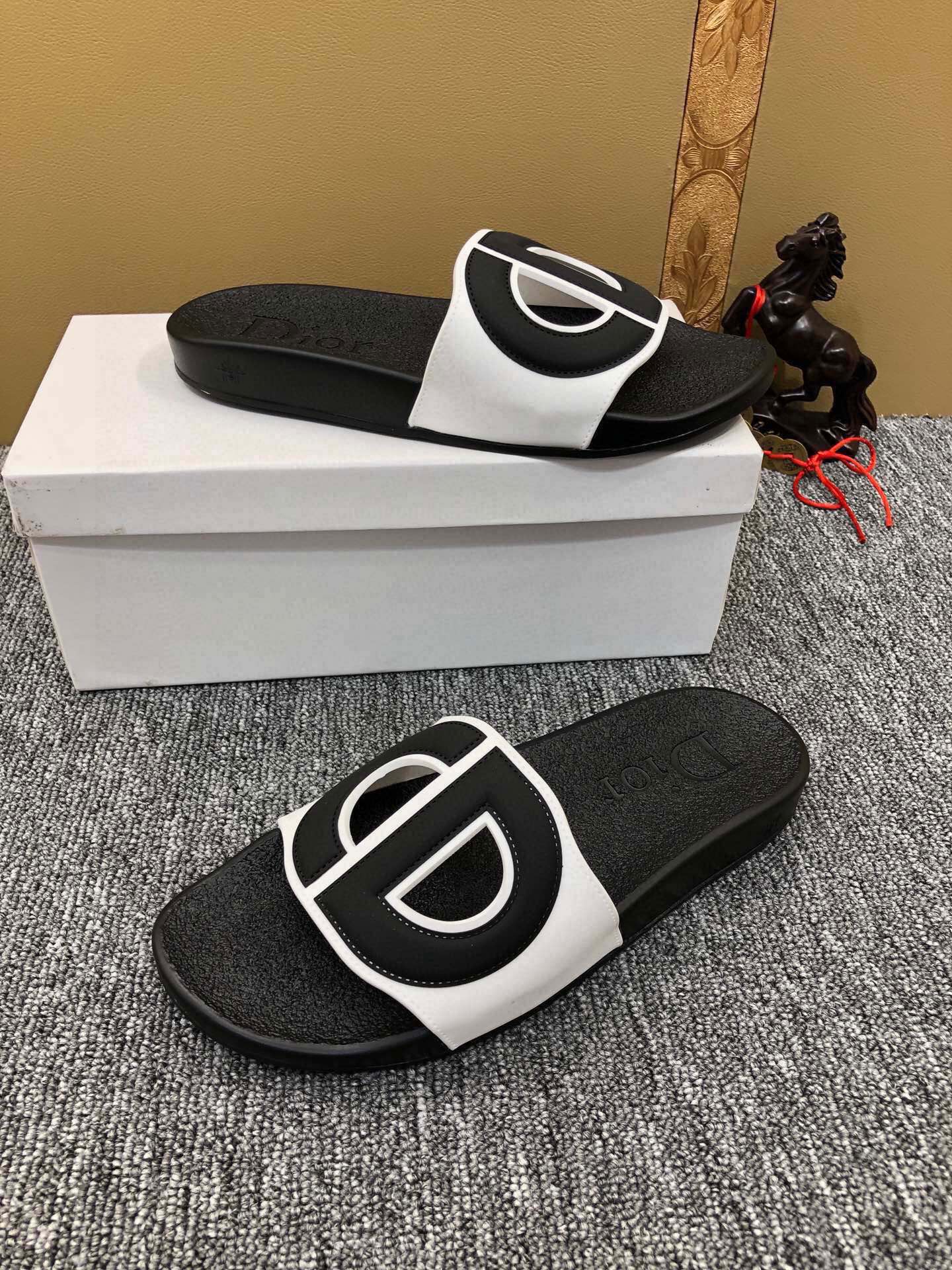 5LD216Z Popular Slippers