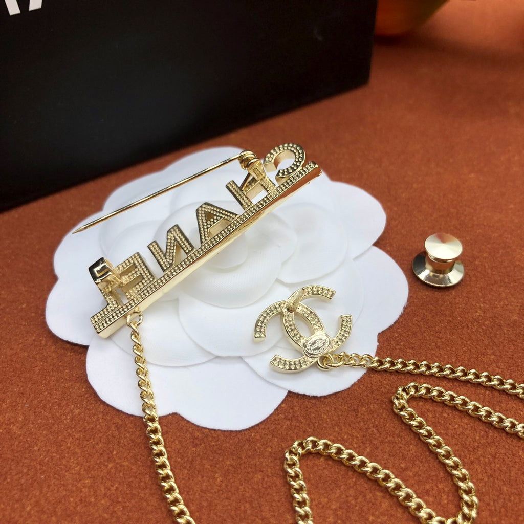 14C884X    Popular Brooch