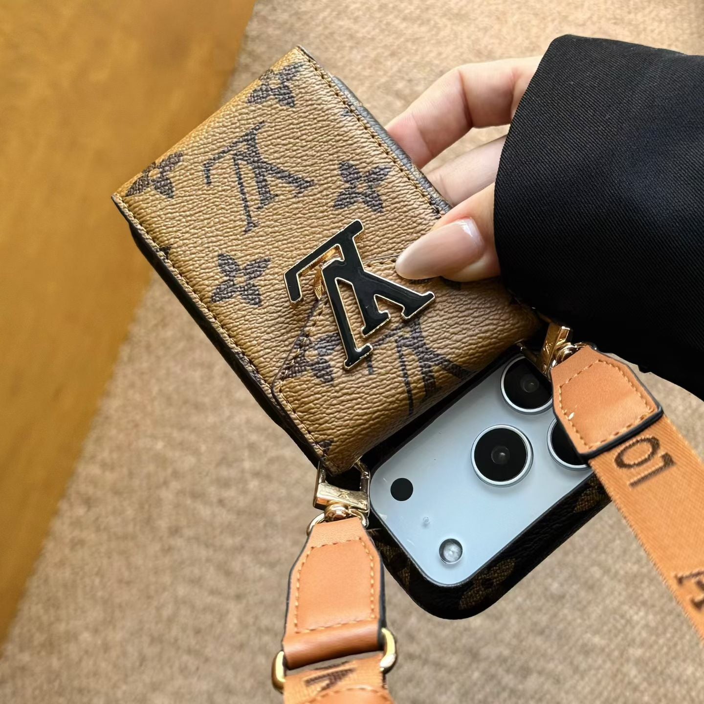 36XE72A Popular Phone Case