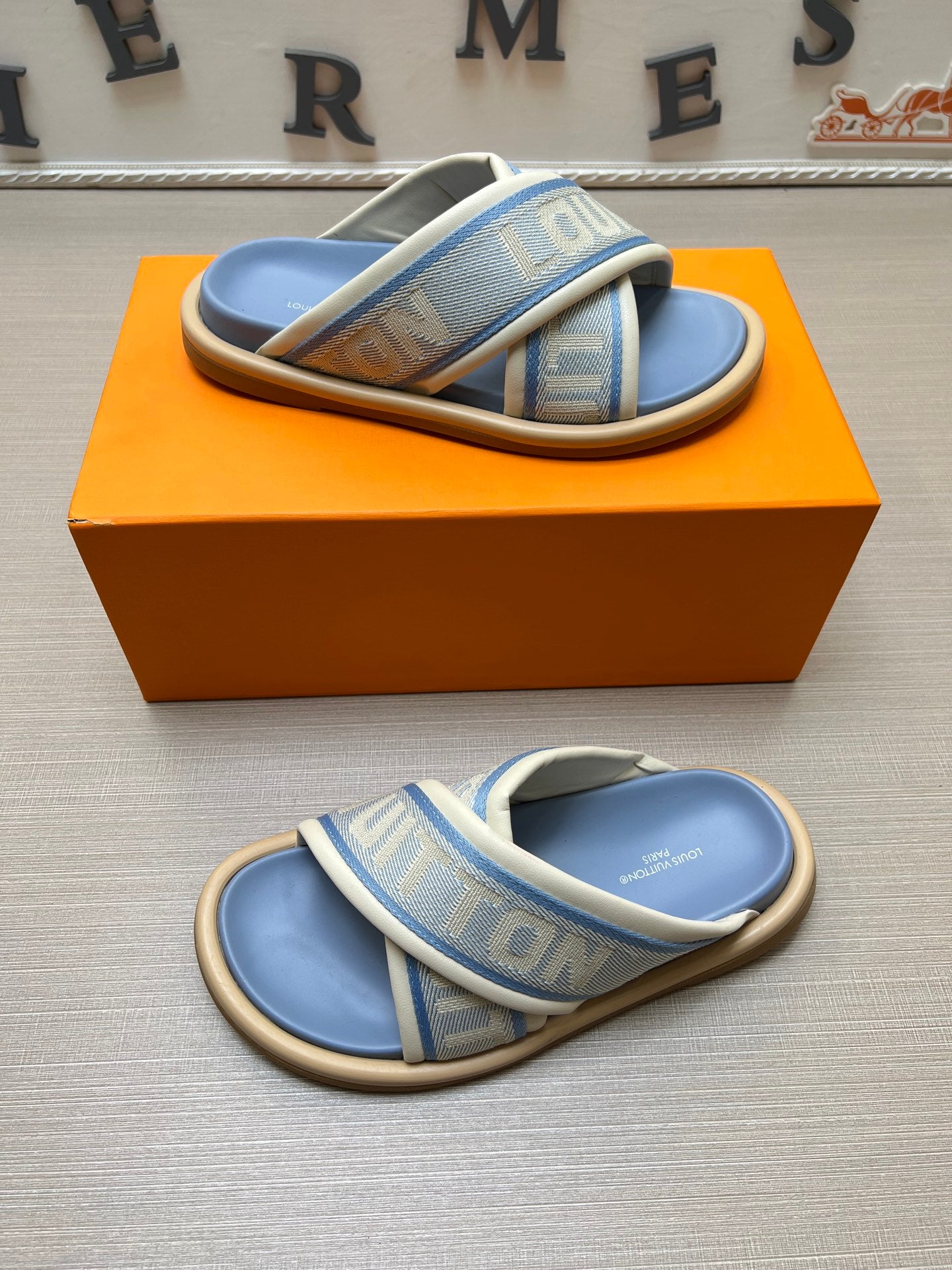 535ZE270Z Popular Slippers