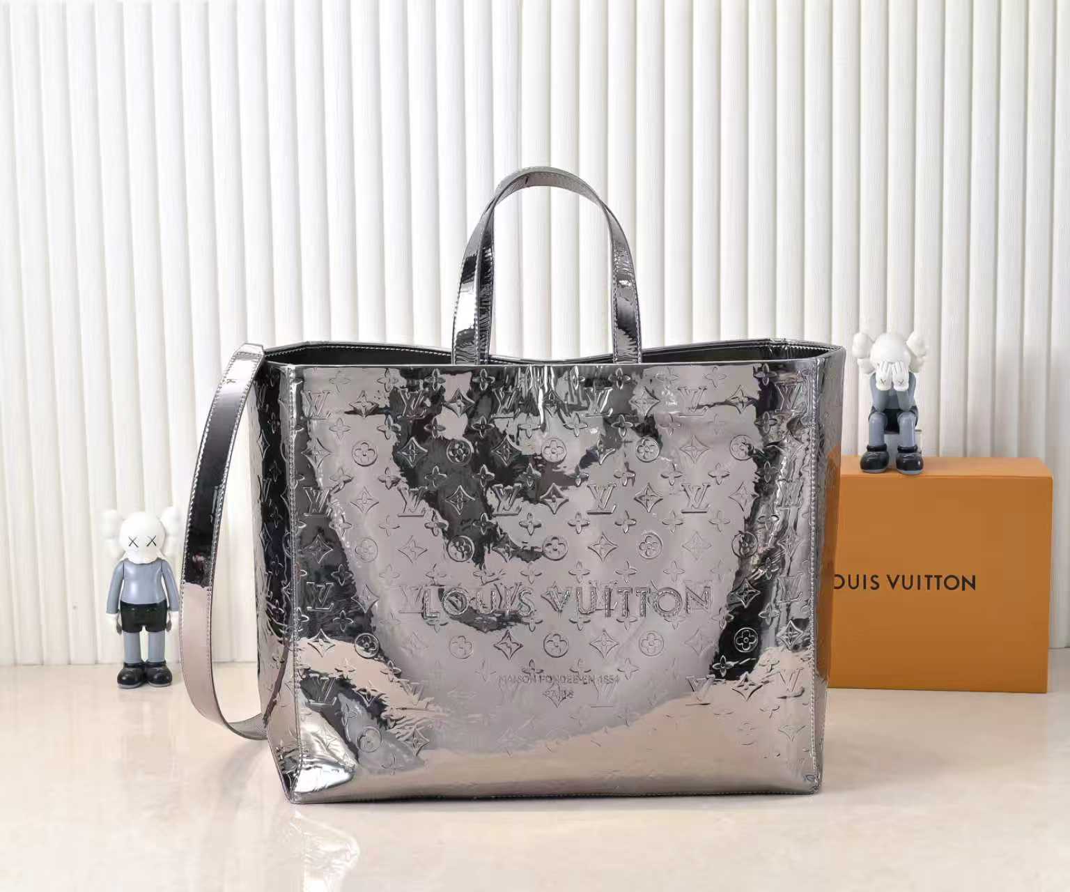 146PE82B Popular leather bag