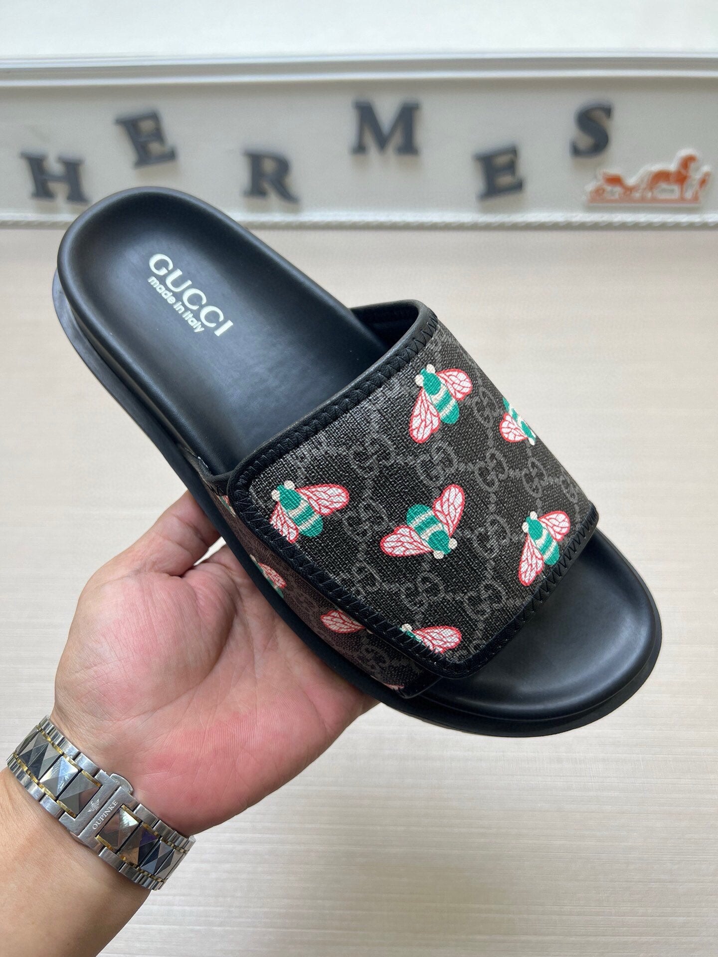 5WB240Z Popular Slippers