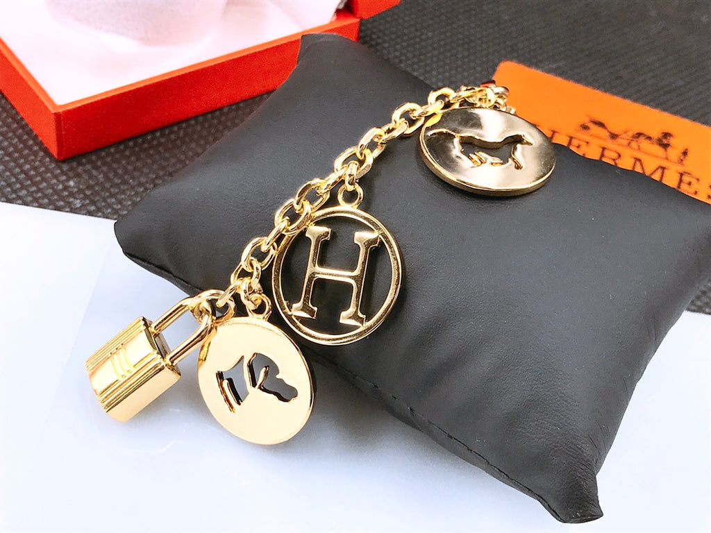346RE45A Popular bag 's charms accessories