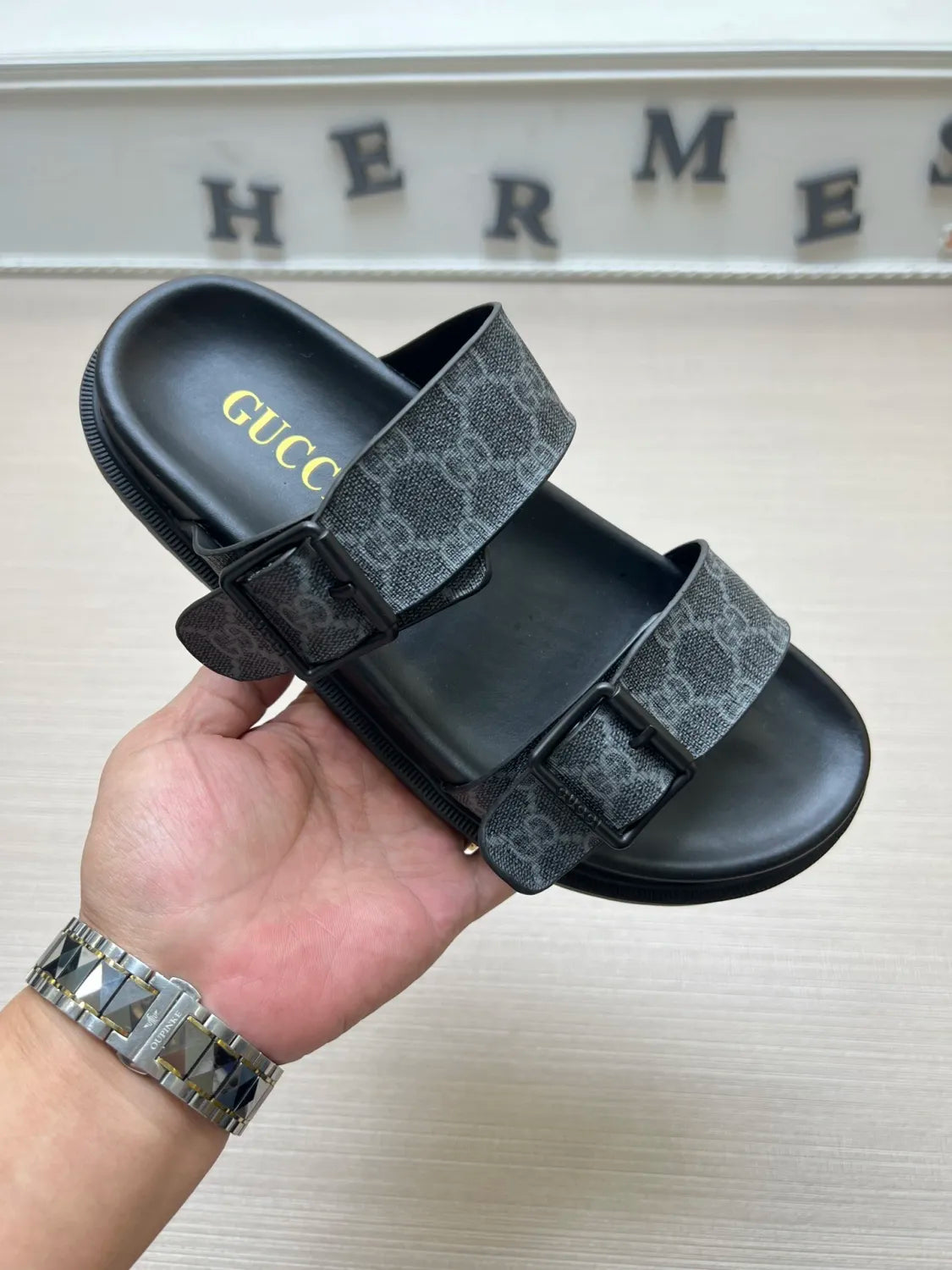 54B92Z Popular slippers