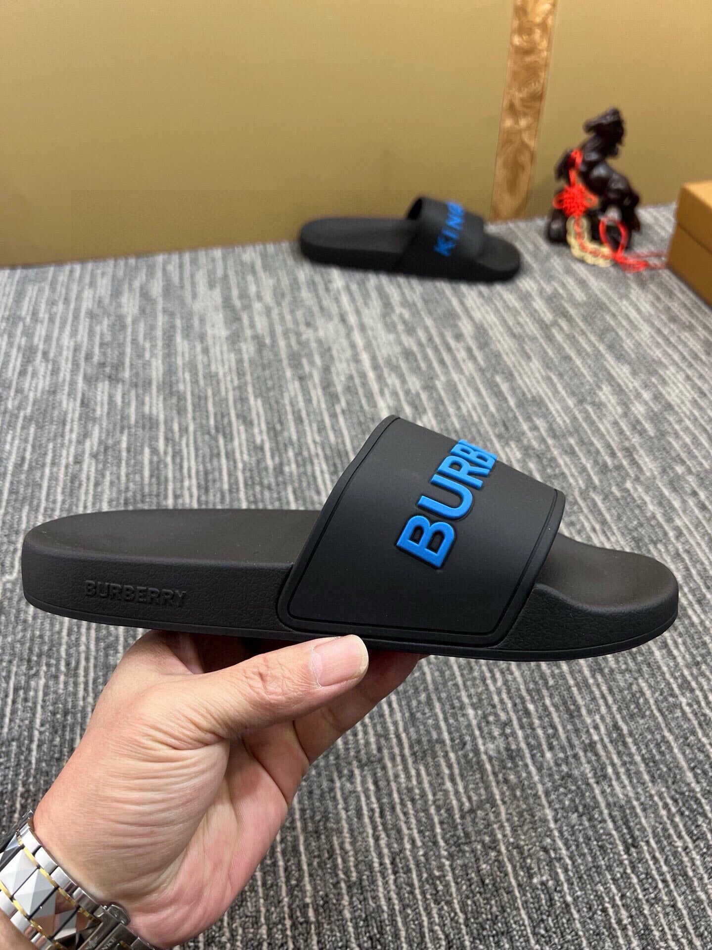 535ZR255Z Popular Slippers