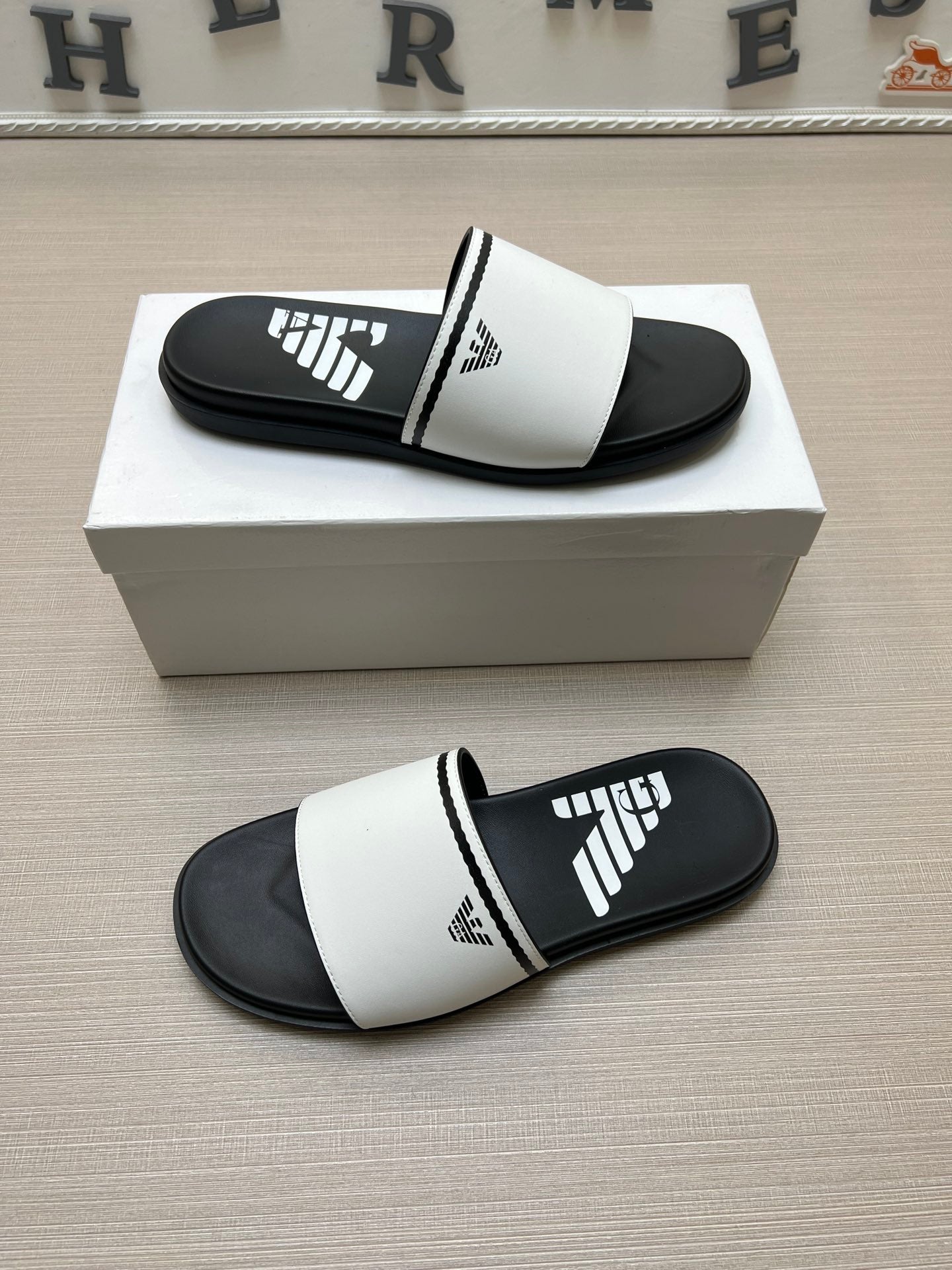 54A103Z Popular slippers