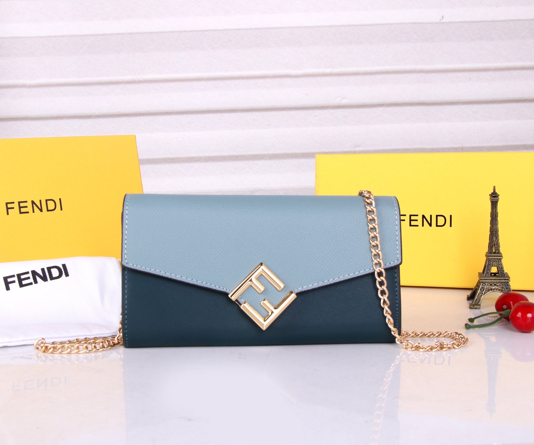 136PF103B Popular leather bag