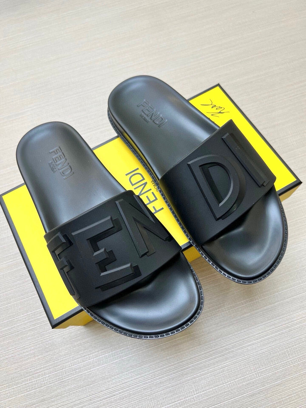 535ZF281Z Popular Slippers