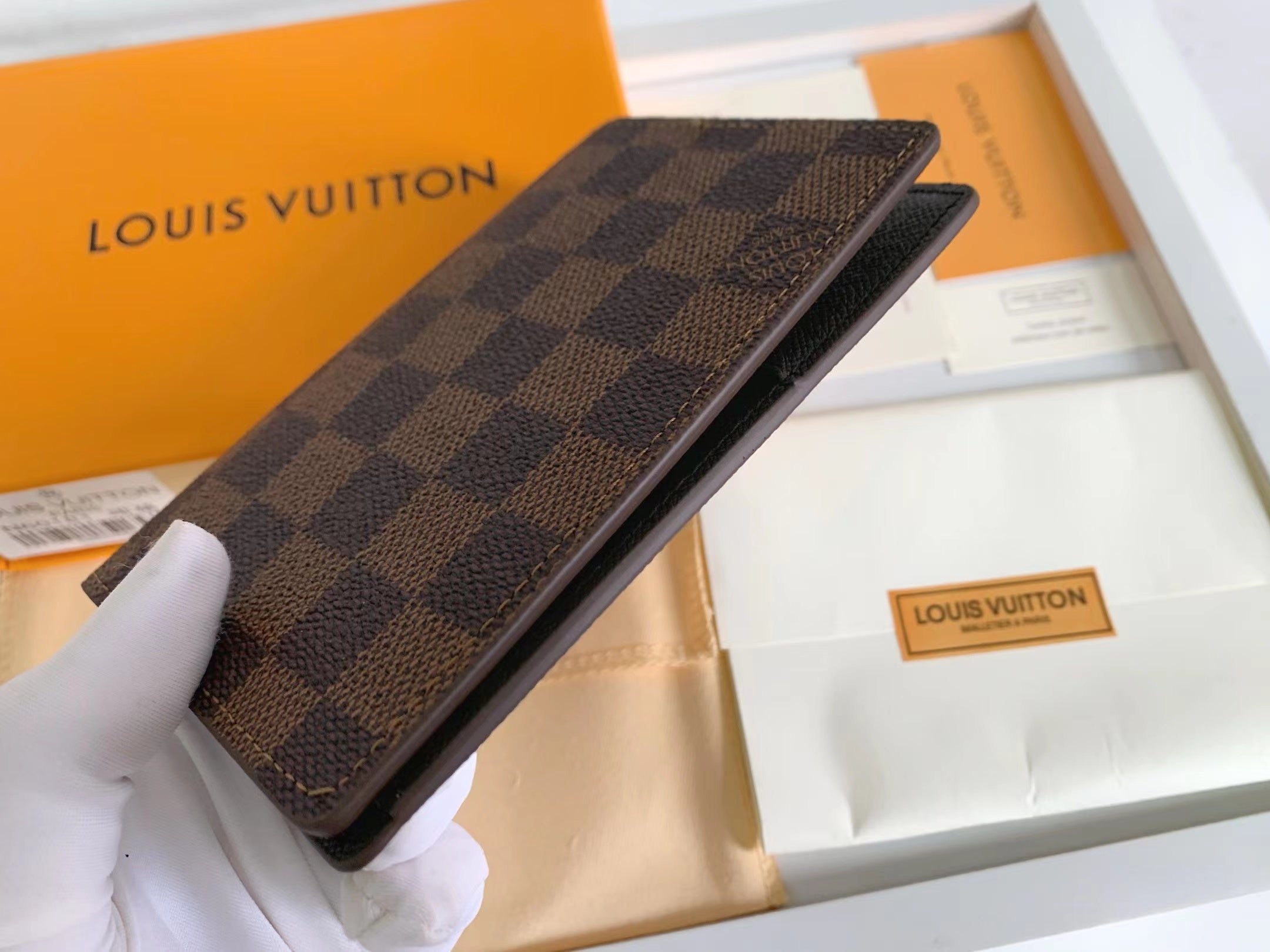 AE300B Popular  leather wallets