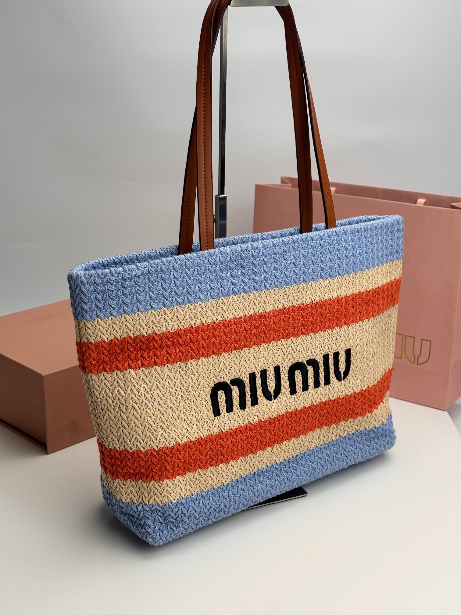 1XA78B Popular    Woven Bag