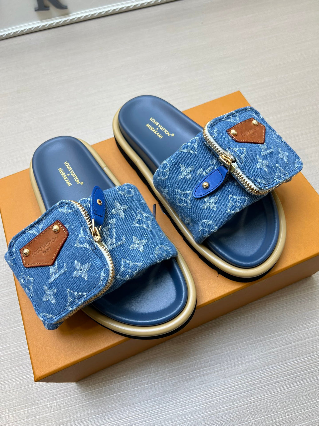 5LE219Z Popular Slippers