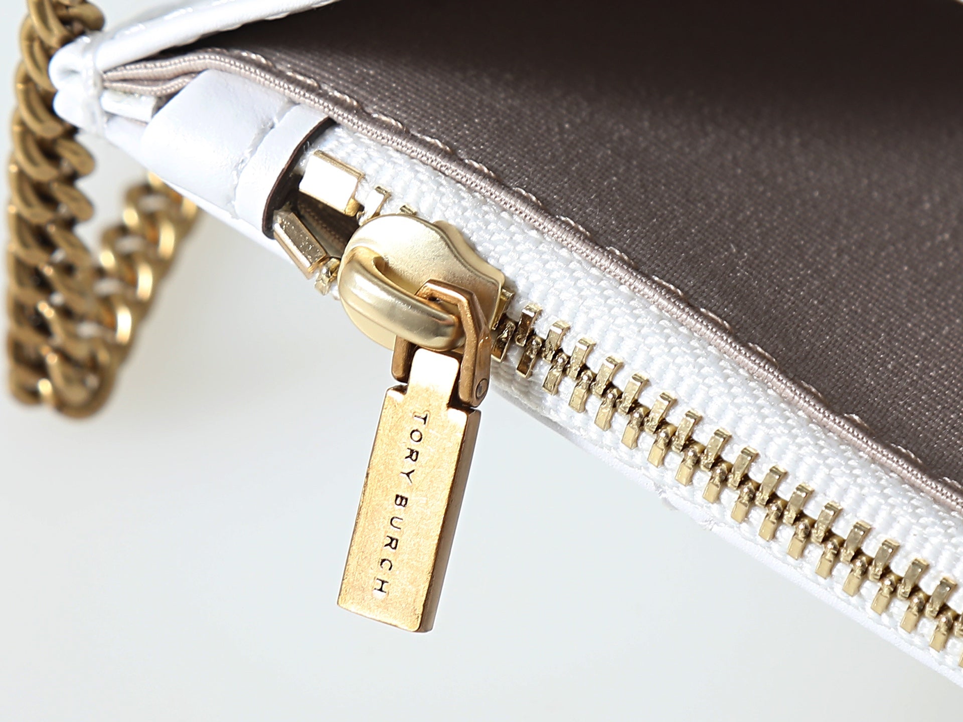 156XA26B Popular leather bag