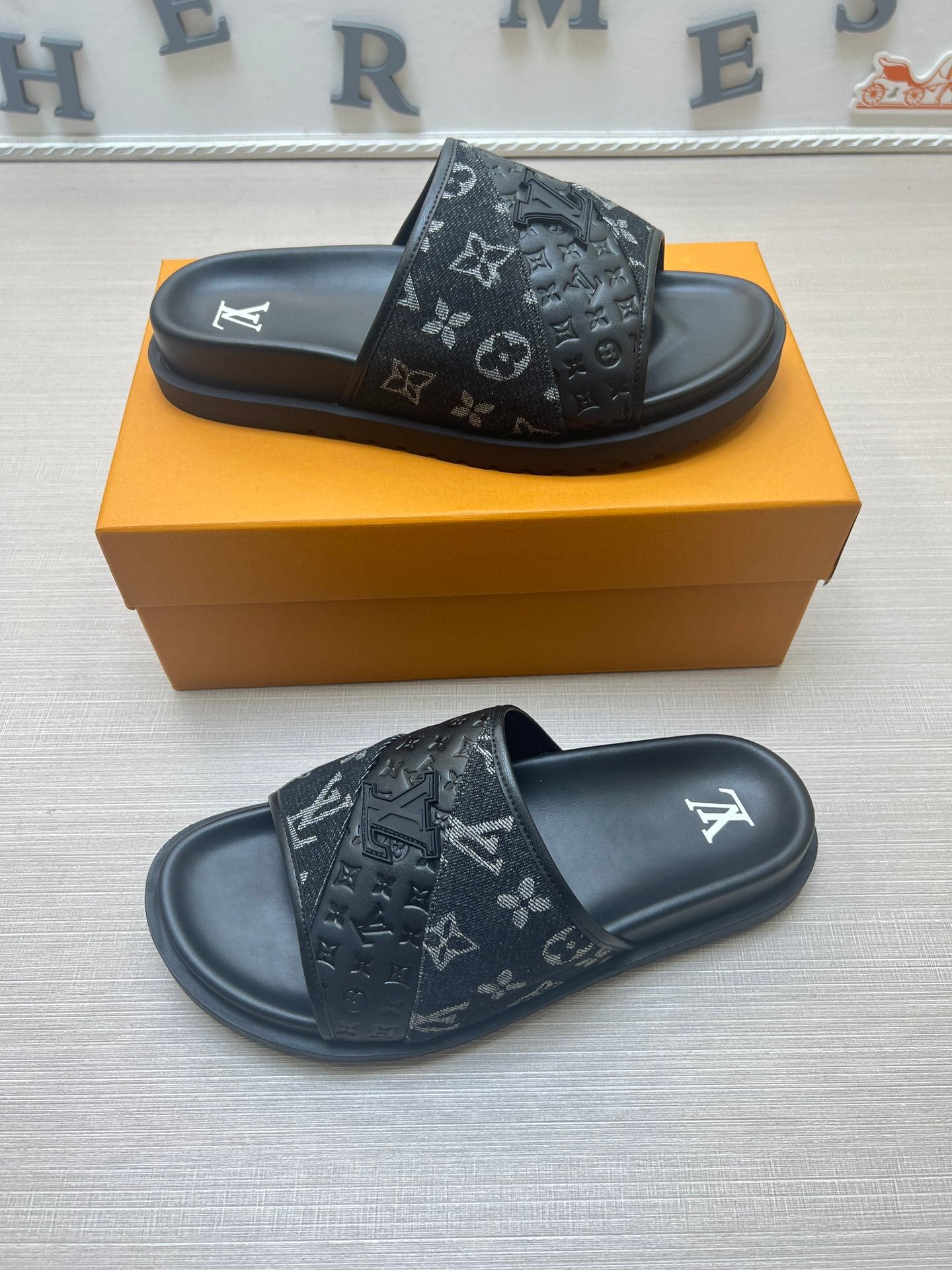 54E2Z Popular slippers