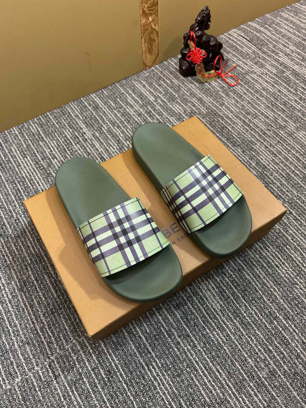 535ZR259Z Popular Slippers
