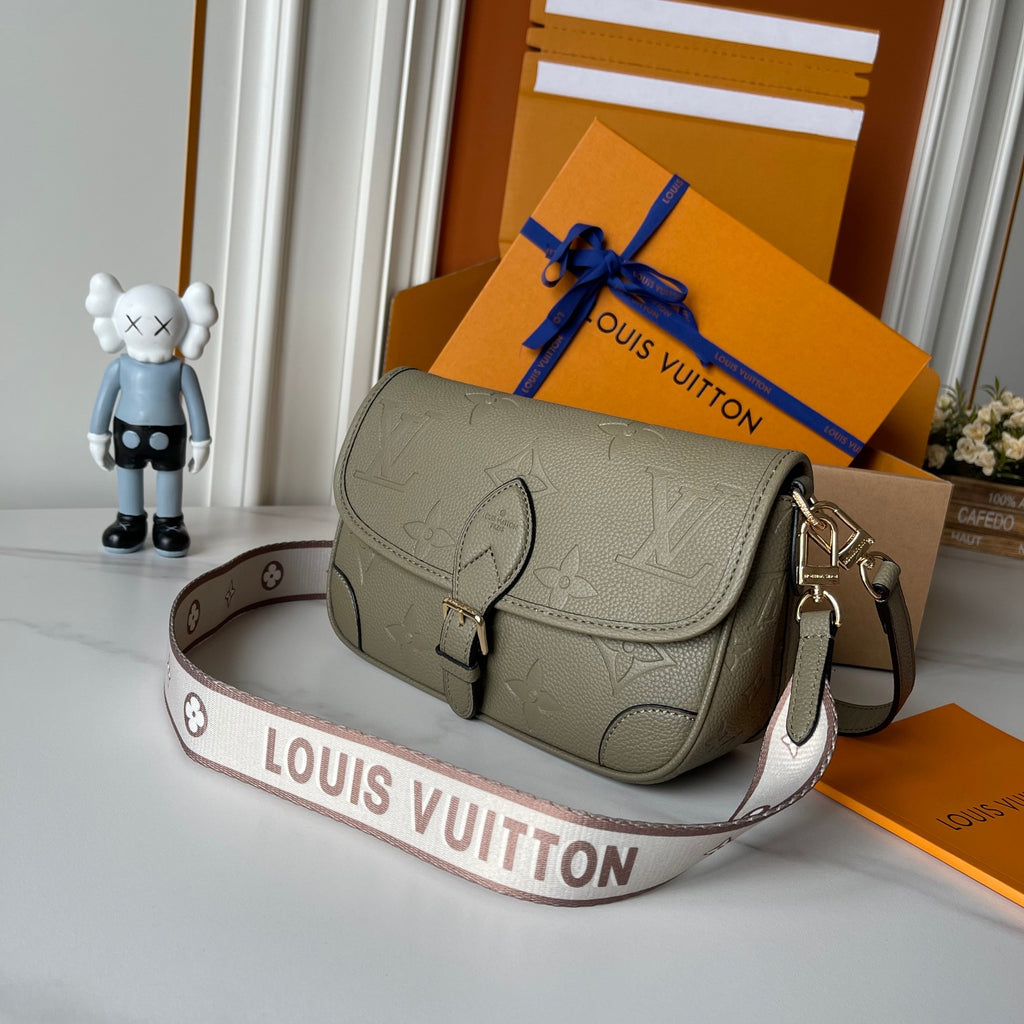 136PE38B Popular leather bag