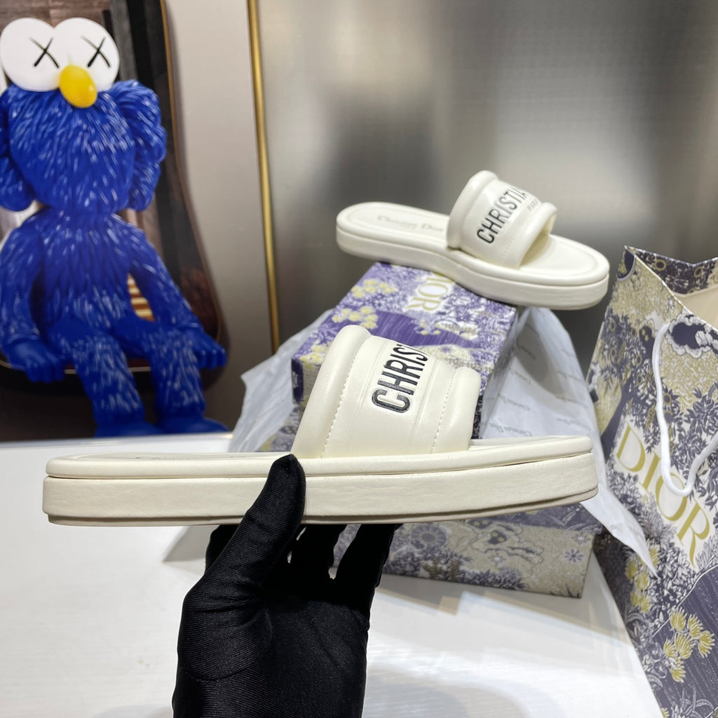14D76Z Popular slippers