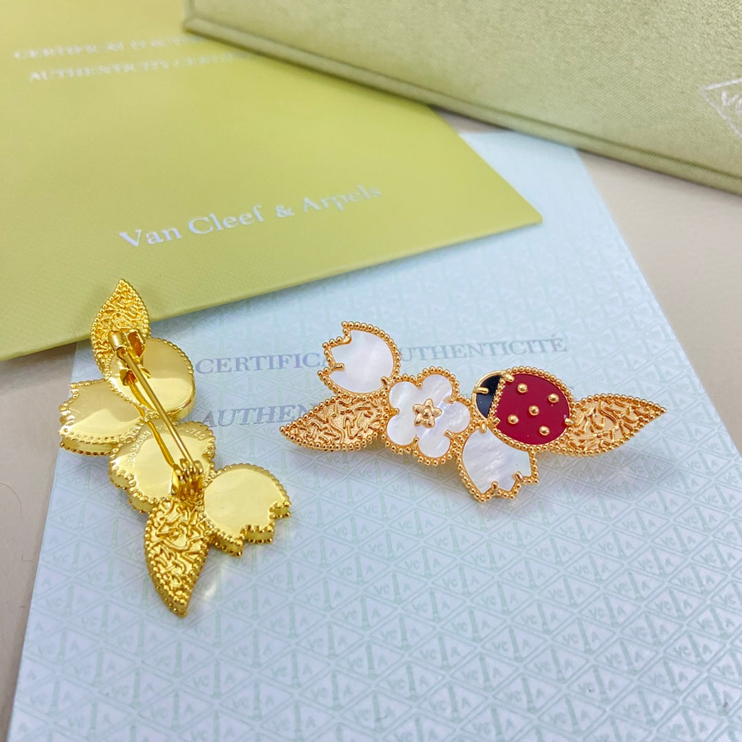55ZVA66X Popular Brooch