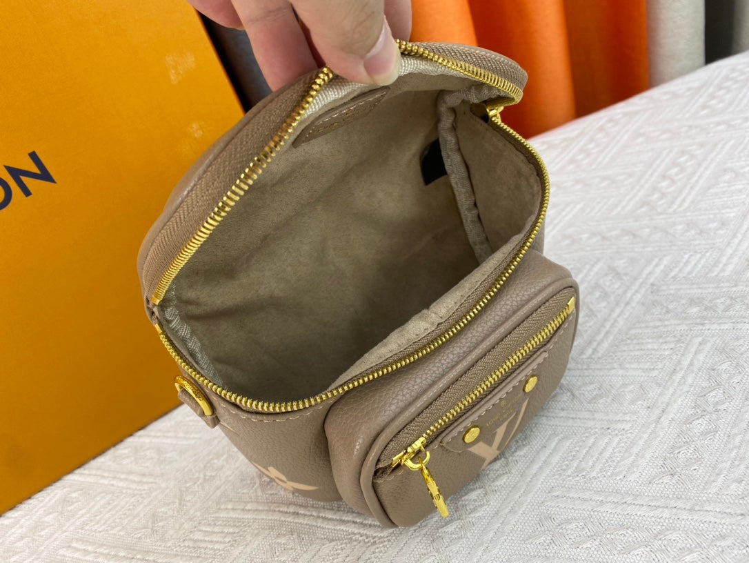 155NE58B Popular   leather bag