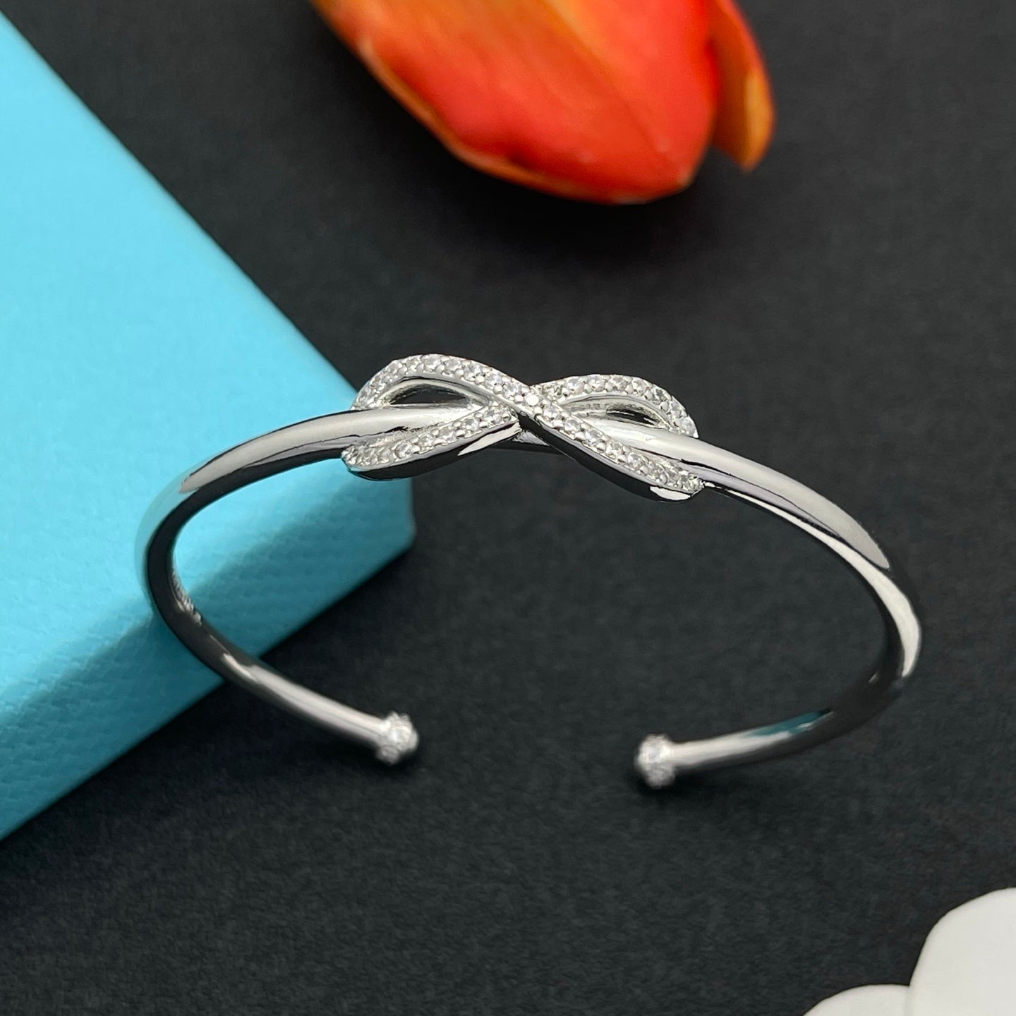 136NT88K Popular Bracelets
