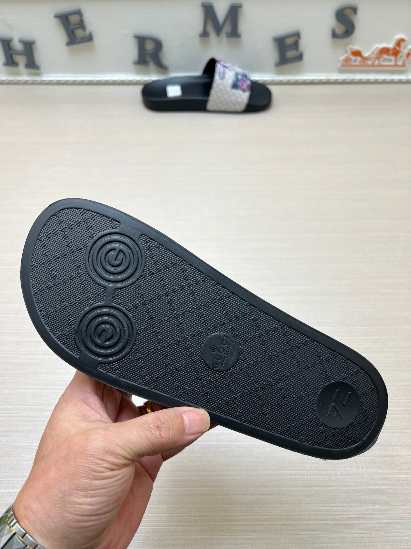 5WB237Z Popular Slippers