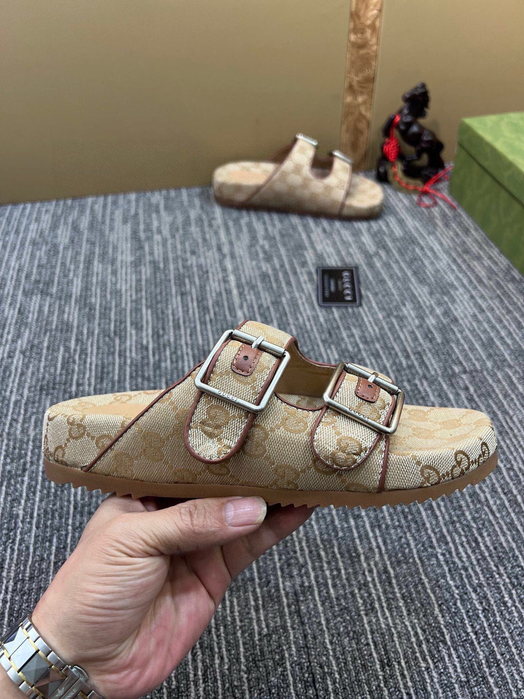 54B123Z Popular slippers