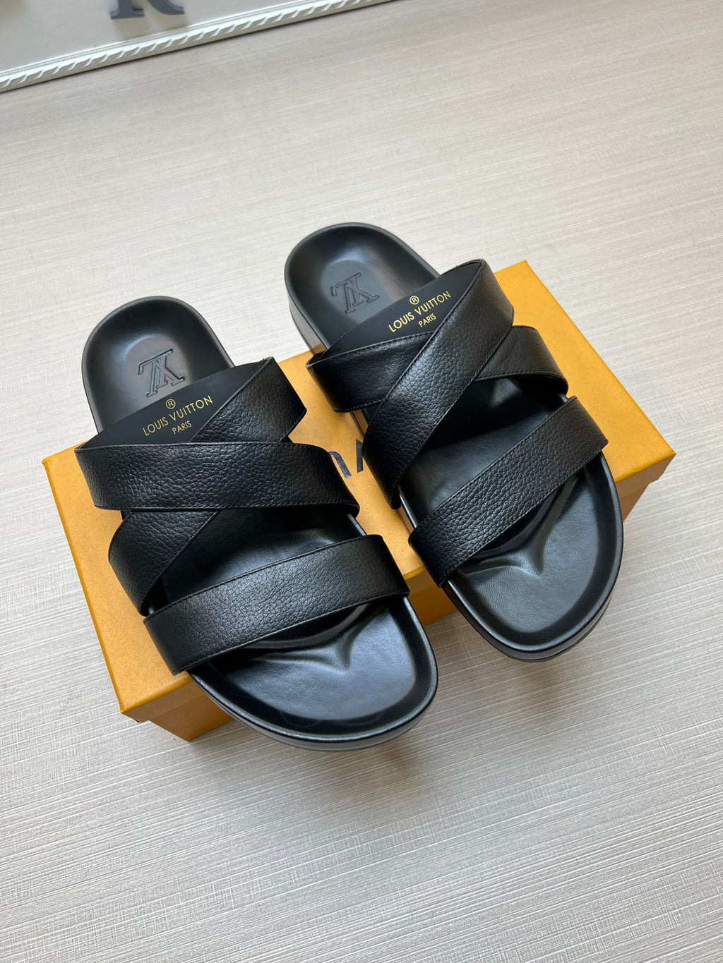 54E89Z Popular slippers