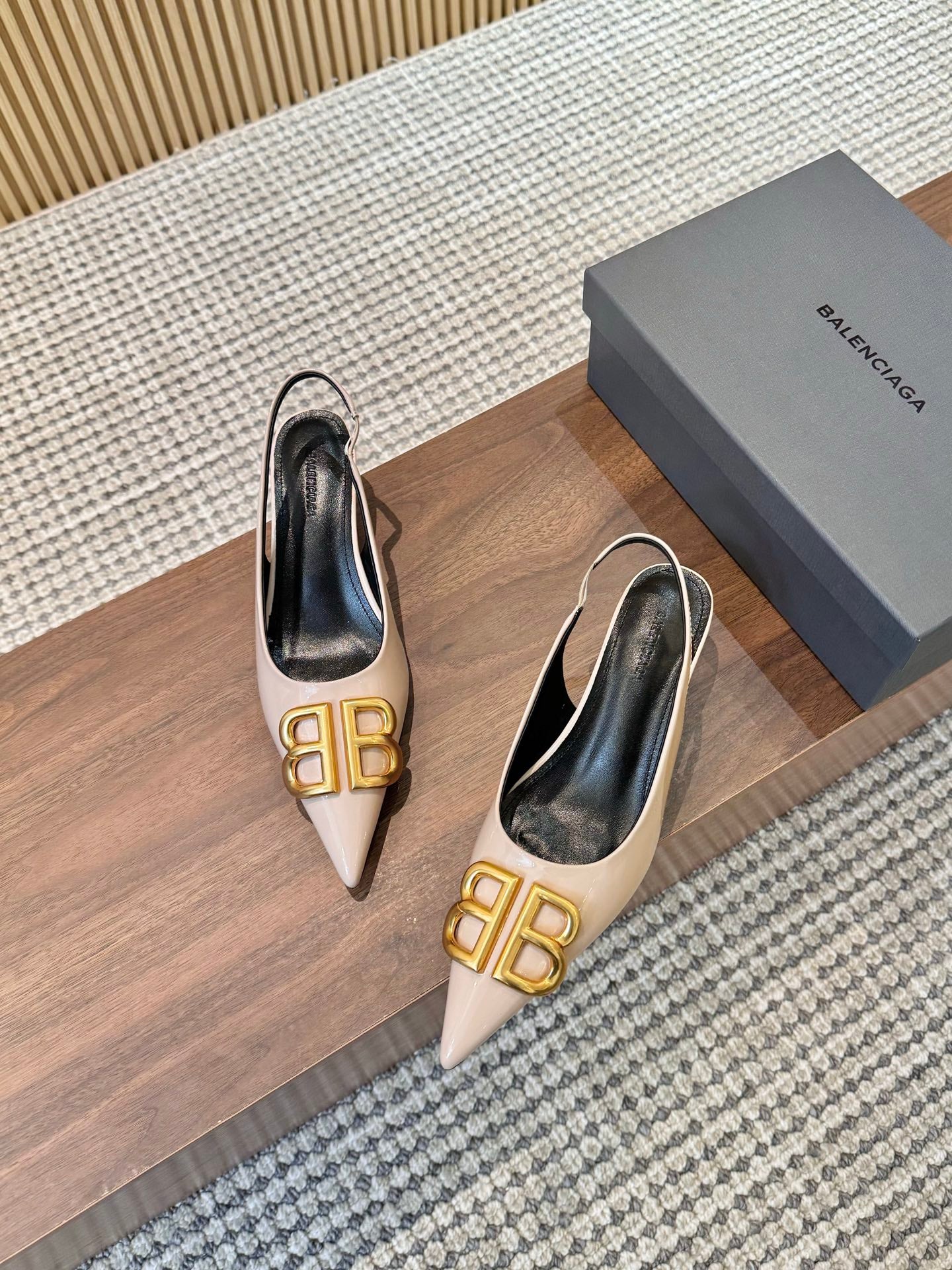 255QJ45Z Popular  leather High heels