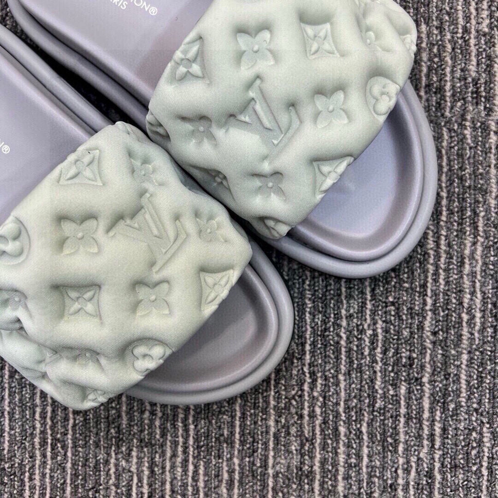 5QE13Z Popular Slippers