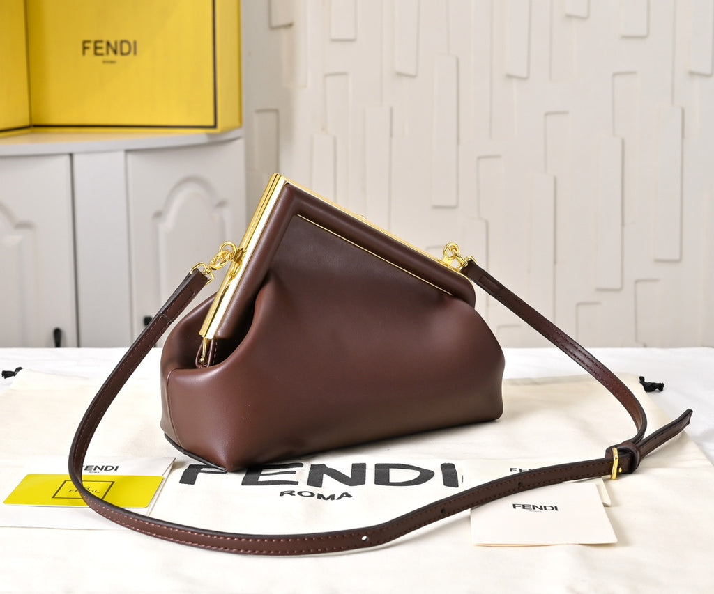 146NF8B Popular leather bag