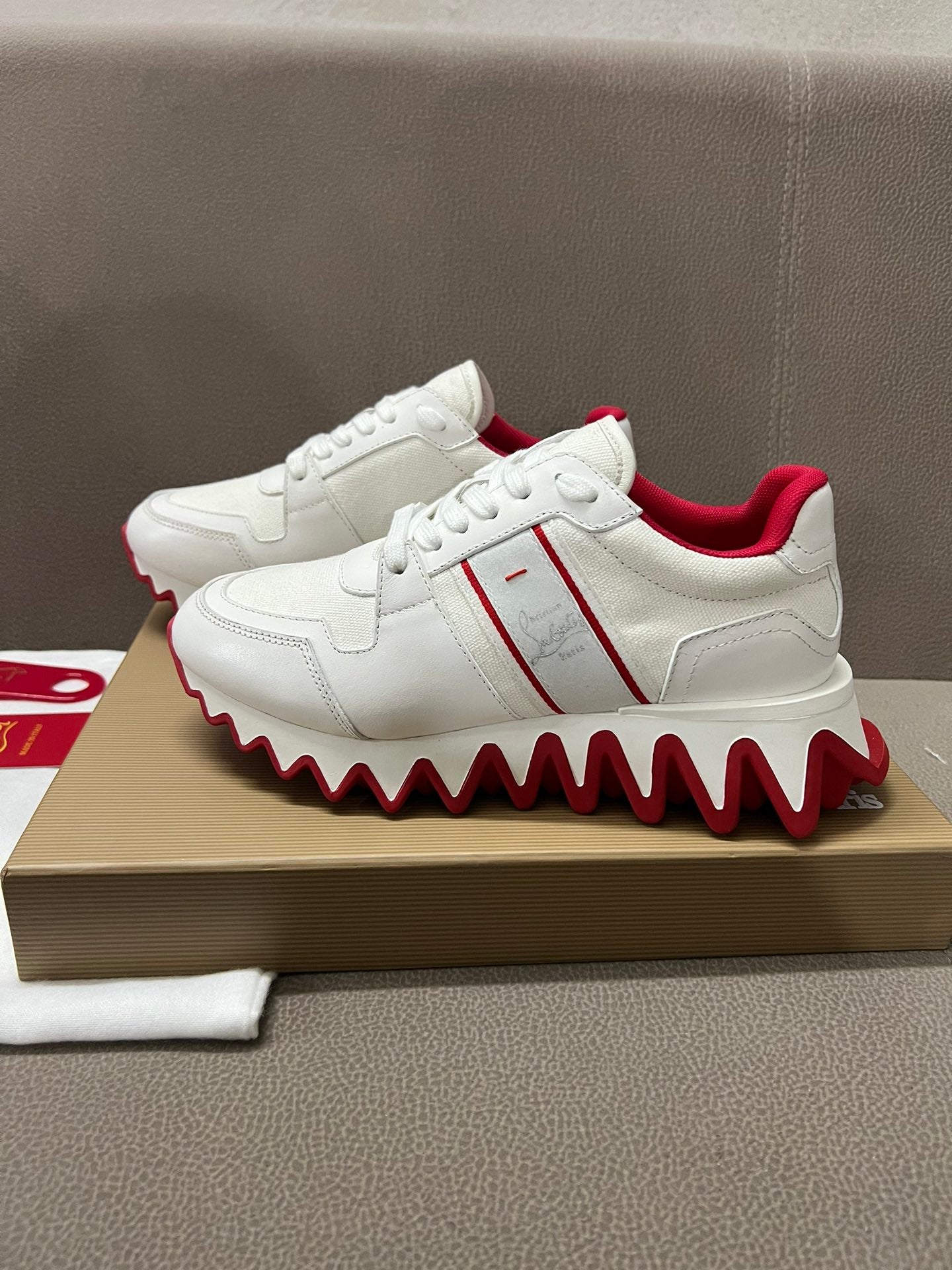 275NA15Z Popular high-quality   sneakers