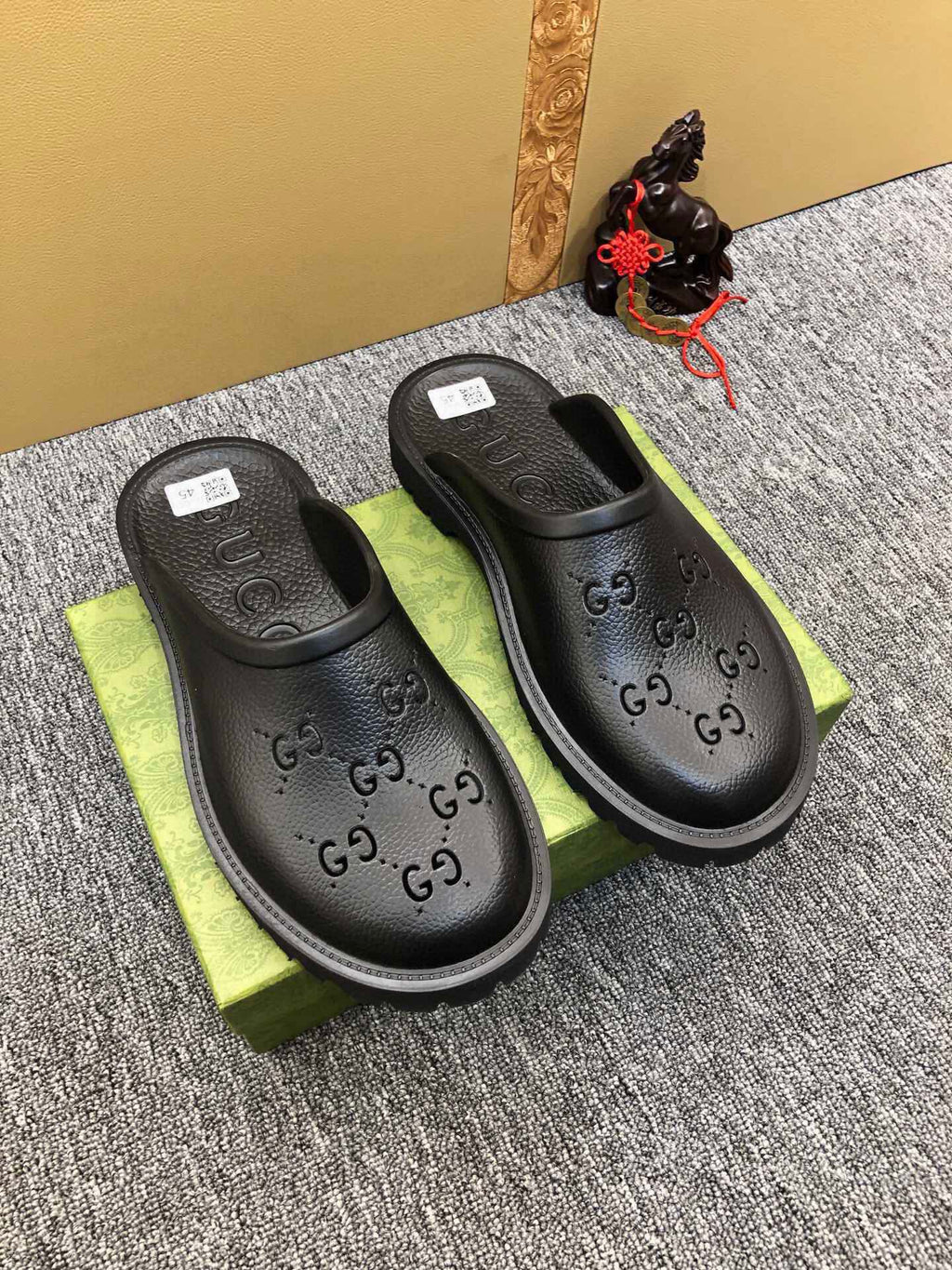 54B26Z Popular slippers