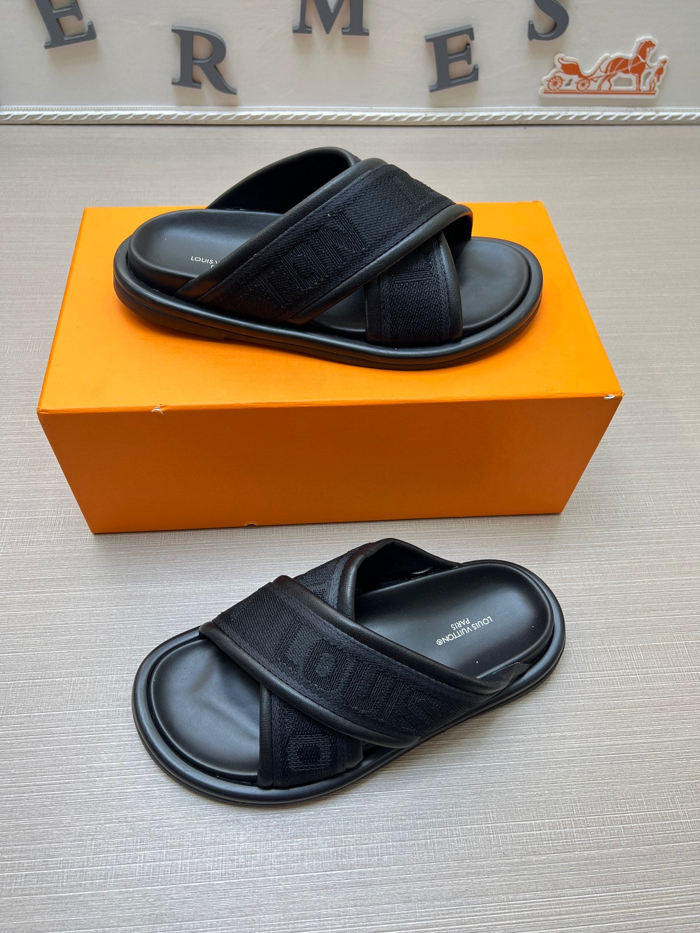 535ZE271Z Popular Slippers