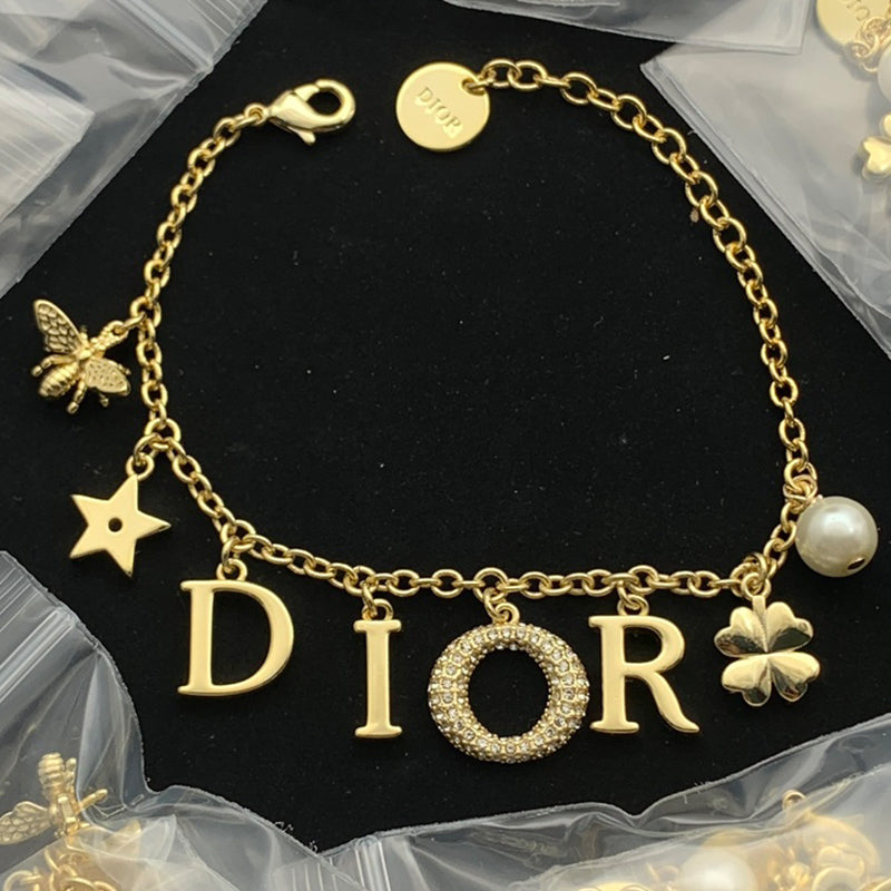 84D18X  Popular   Bracelets Necklaces