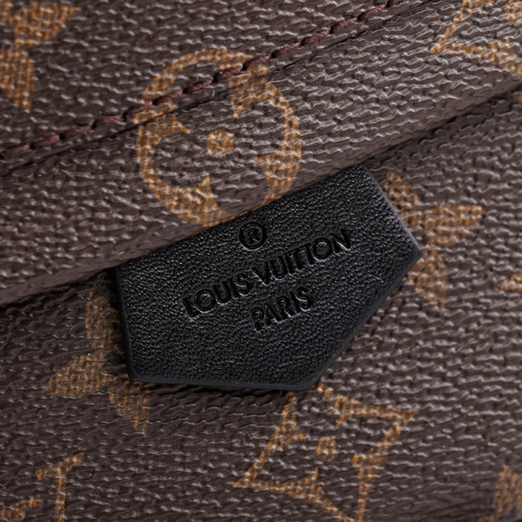 1E010B Popular  leather backpacks