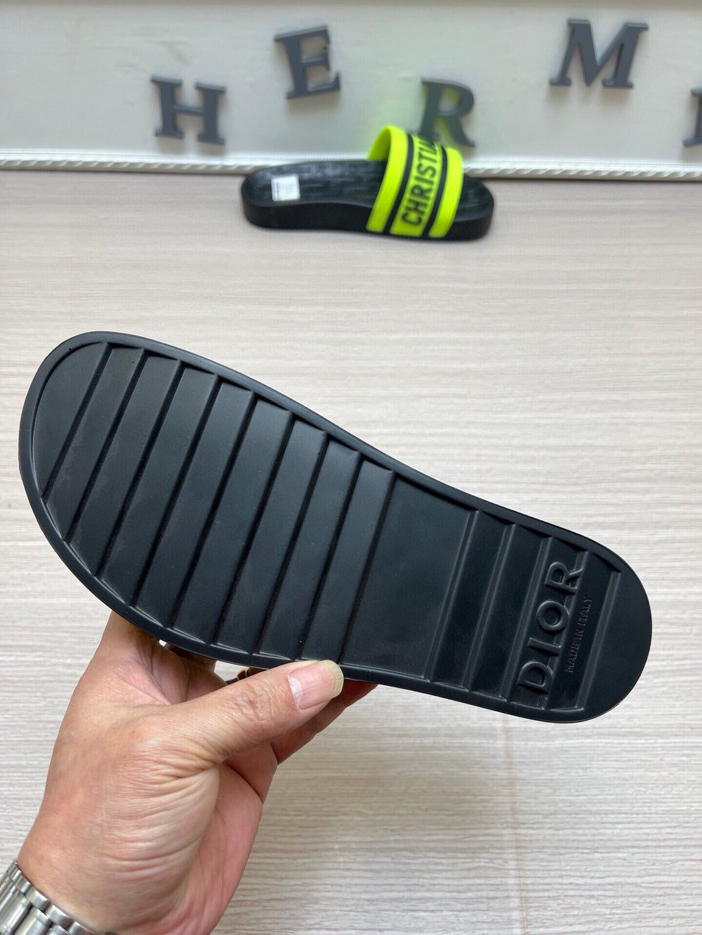 5LD212Z Popular Slippers
