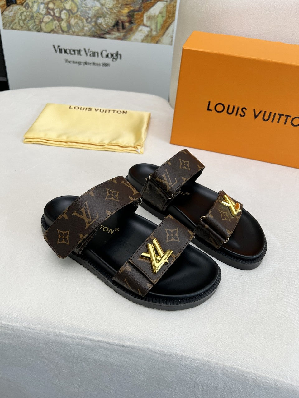 Z2X66B55 Popular high-quality leather slippers