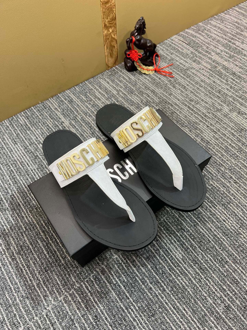 54A118Z Popular slippers
